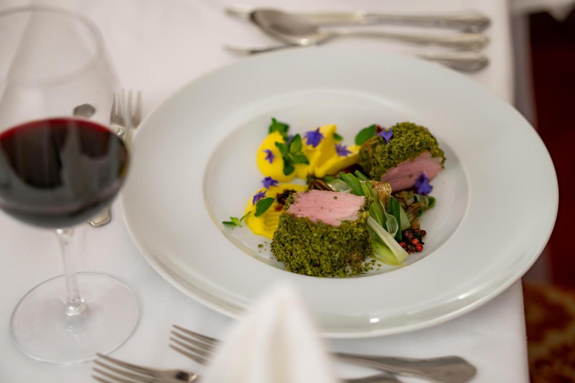 Hotel Castel Rundegg (Adults Only) Мерано Экстерьер фото